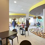 Отель Ibis Styles Centre 3*