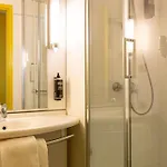 Ibis Styles Centre Отель 3*