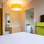 Отель Ibis Styles Centre 3*