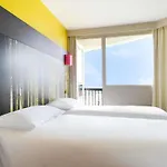 Ibis Styles Centre Дакс