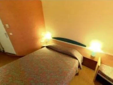 Ibis Styles Centre 호텔 3*