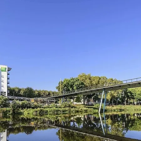 Ibis Styles Centre 3*