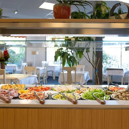 Ibis Styles Centre Hotel 3*
