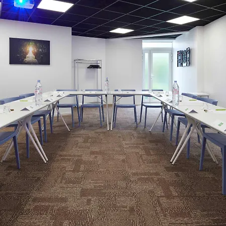 酒店 Ibis Styles Centre 3*