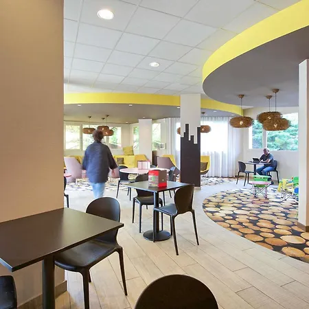 酒店 Ibis Styles Centre 3*