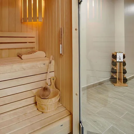 Ibis Styles Centre Hotel 3*