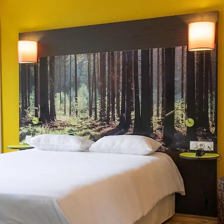 Ibis Styles Centre 3*