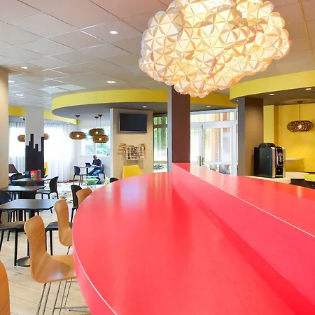 Ibis Styles Centre 호텔 3*