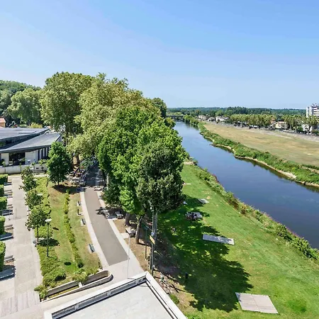 Ibis Styles Centre 3*