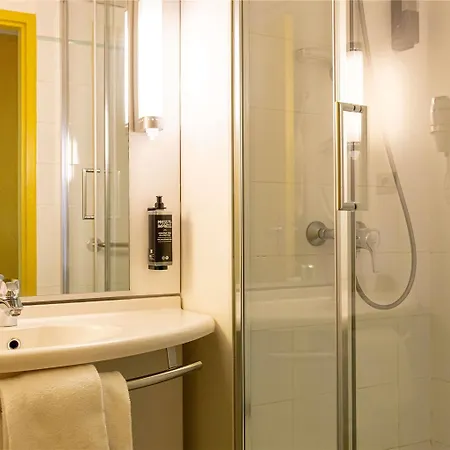 Ibis Styles Centre 3*