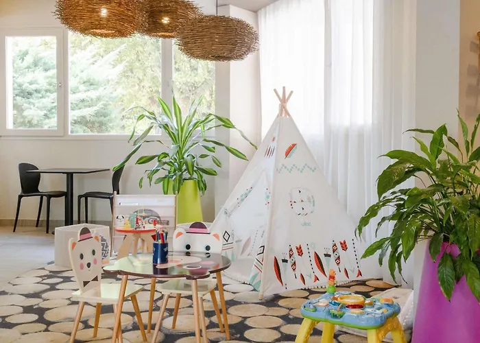 Ibis Styles Centre 3* Дакс