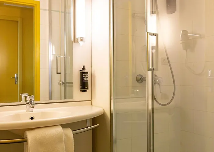 Ibis Styles Centre Hotel 3*
