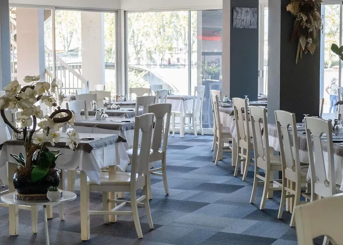 Отель Ibis Styles Centre 3*