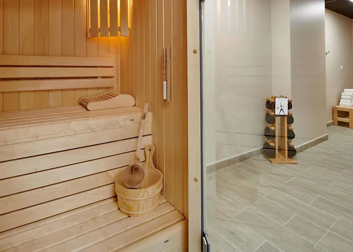 Ibis Styles Centre Hotel 3*