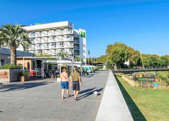 Ibis Styles Centre 3*