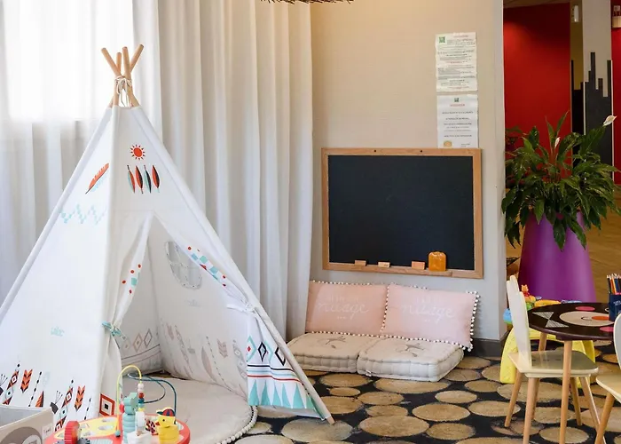 Ibis Styles Centre Hotel 3*