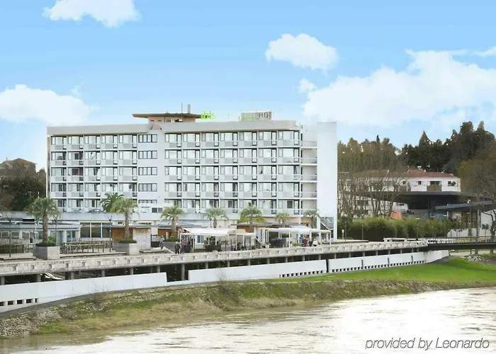 Ibis Styles Centre Отель Дакс